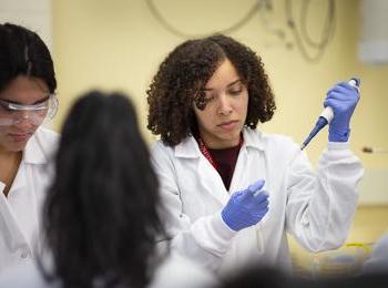 IFSH - photo of student at work in food science lab